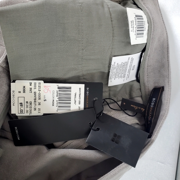 BCBG “Phillipa” Gray Suede Pull-On Shorts - sz S - Picture 3 of 9